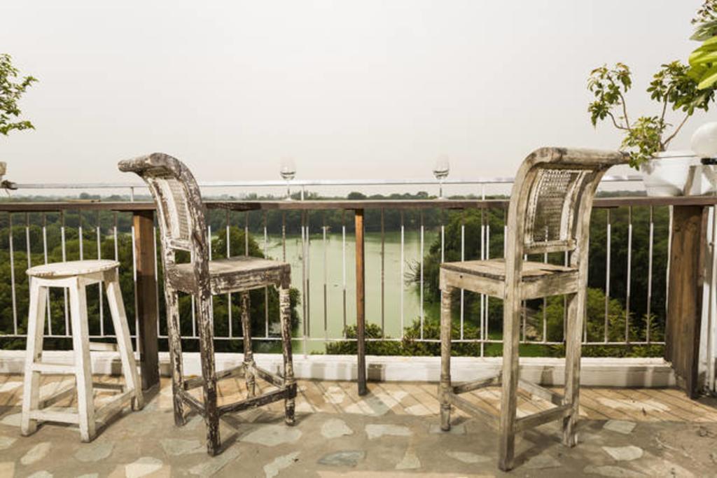 The Lazy Patio Homestay New Delhi Bagian luar foto